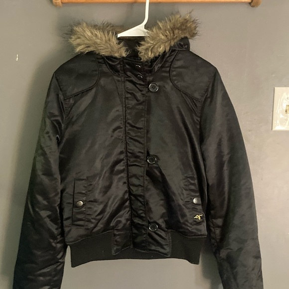 Adorable Guess black crop hooded jacket excellent condition size large - Picture 2 of 6